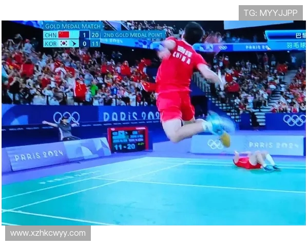 激烈对决引爆全场热情 体育赛事中的经典瞬间与运动员不屈精神