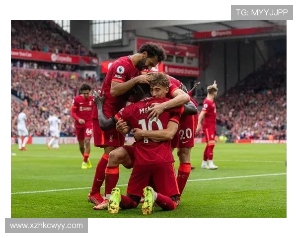 努涅斯在赛场上的崛起与挑战分析：从新星到顶级前锋的蜕变之路